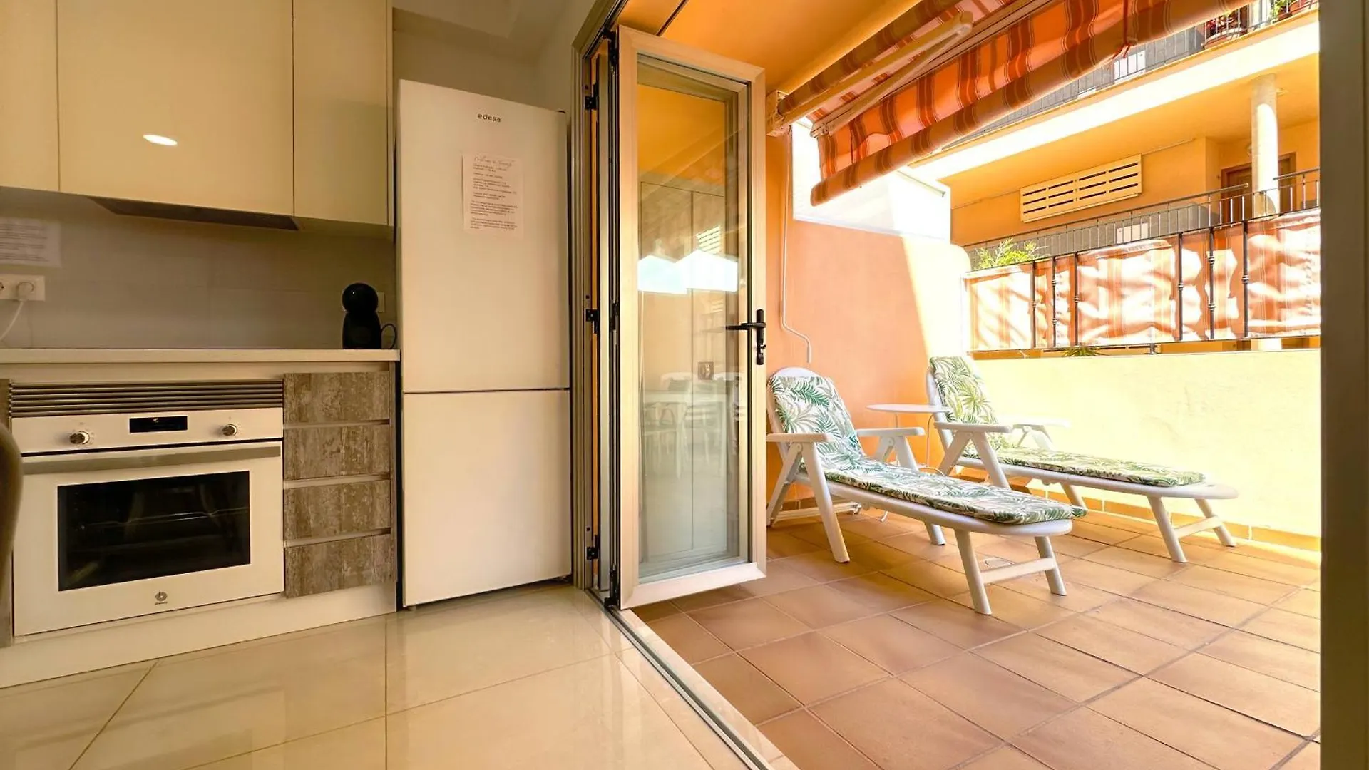 Los Cristianos Piscina Y Terraza 0*, לוס כריסטיאנוס ספרד